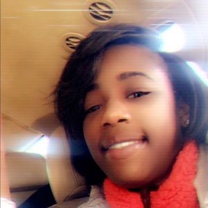 Meet your Posher, Janiecya